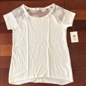 Tucker+Tate White top